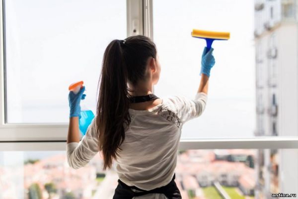Узнайте, как мыть окна, чтобы они не оставляли разводов.
